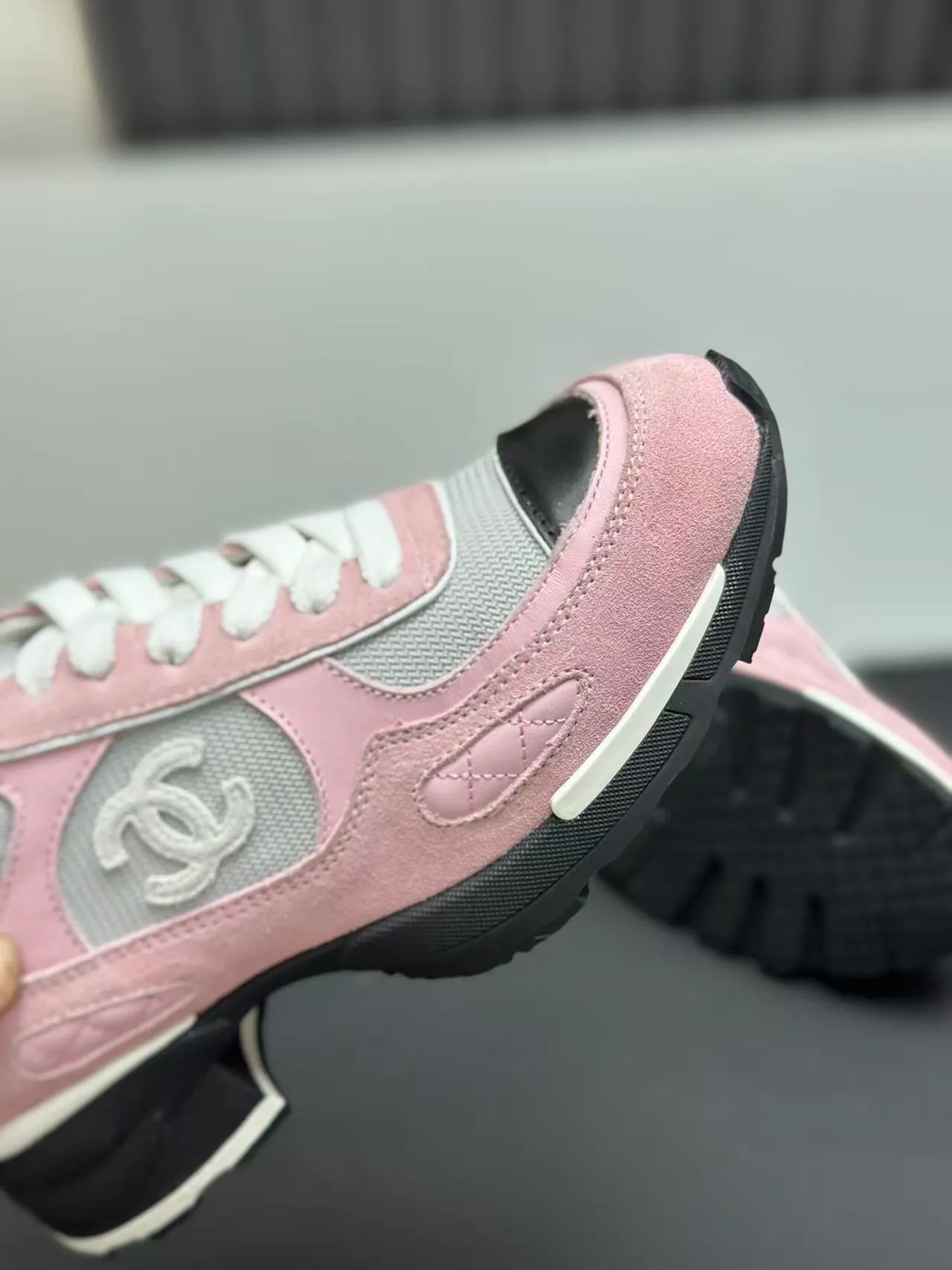 Men's shoes 💰620💰Women's 🚺 Chanel Panda shoes! 2025 counter top casual sports shoes This classic design; the upper is in the style of electric embroidery with various techniques; the outsole is fashionable and sporty; the unusual inclusion of a variety of color matching elements... The diversified mix and match is very good-looking and versatile, and can be used for leisure, fashion, sports, and outdoor... ꫛꫀꪝ Go➫ Materials: ❶Upper made of: original imported first-layer silk cowhide + original waterproof cloth + original first-layer cowhide ❷Inner use: Original Yangli+wang ❸ Outsole based on: Original TPU combination outsole Special counter boutique packaging complete set for women 35–41
